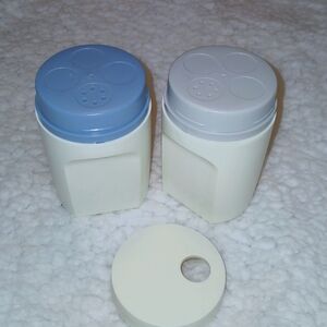 Tupperware vintage salt and pepper shaker